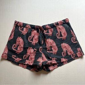 DESMOND & DEMPSEY black tiger cat print cotton elastic waist pajama shorts